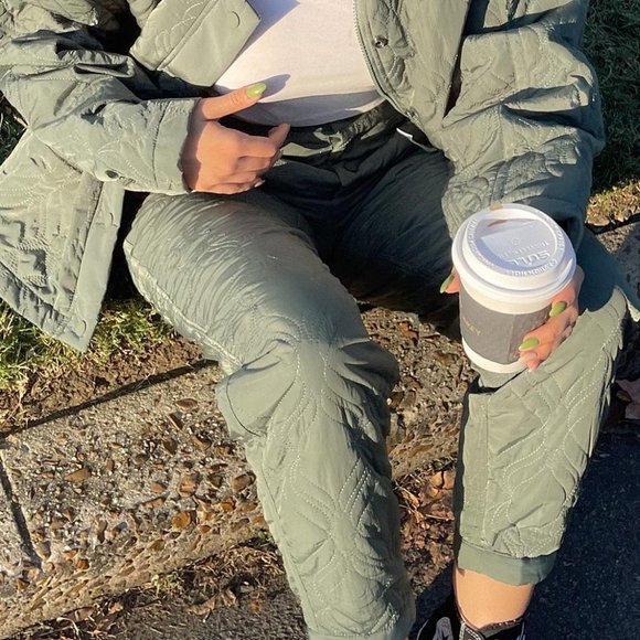 Fabletics Pants - Fabletics NWT Apres Ski Quilted Pant in Smoke Green Women's sz XL